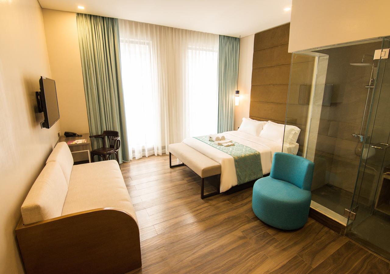 Goldberry Lite Hotel Илойло Сити Екстериор снимка